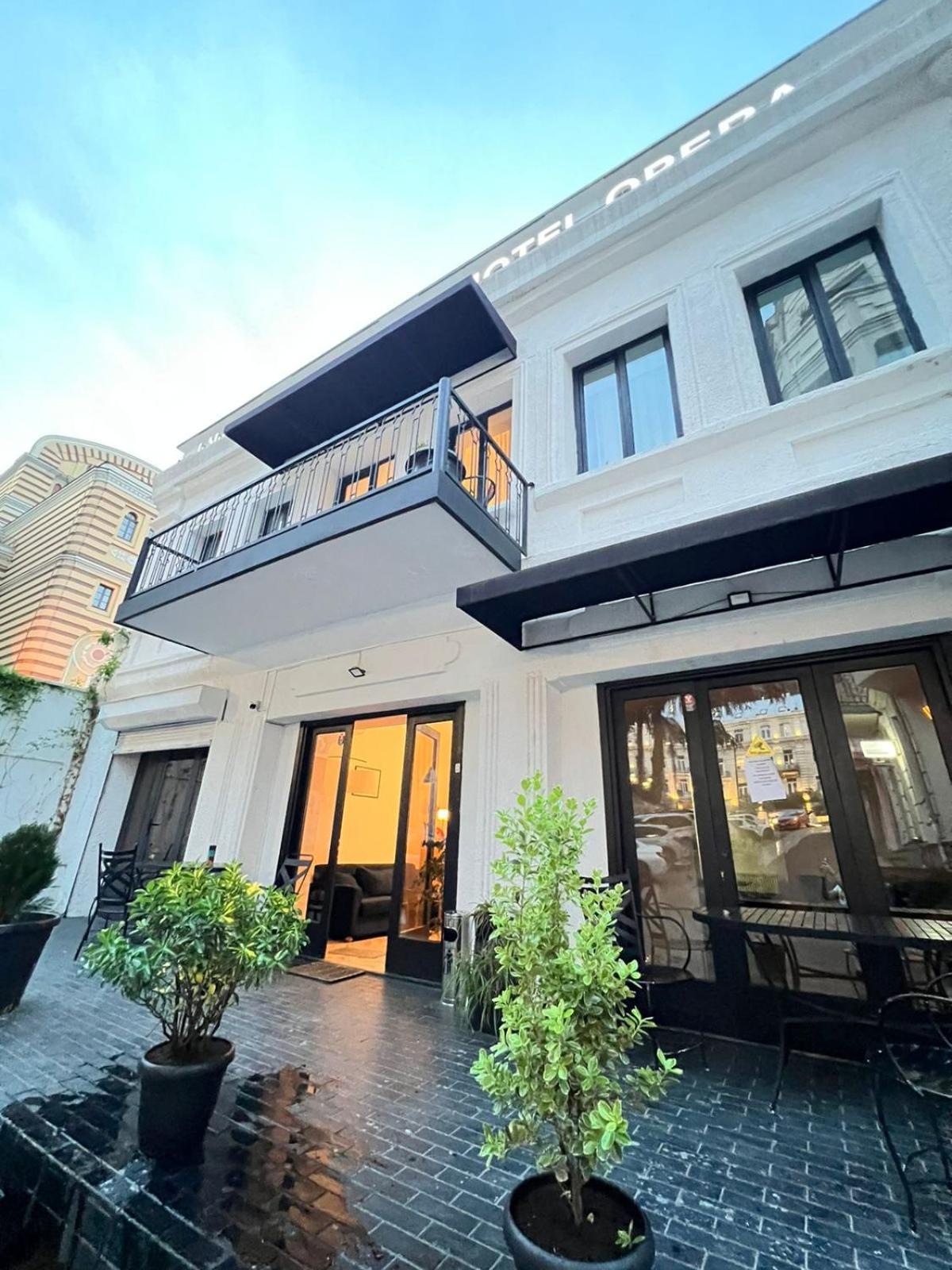 Opera Boutique Hotel Tbilisi Buitenkant foto