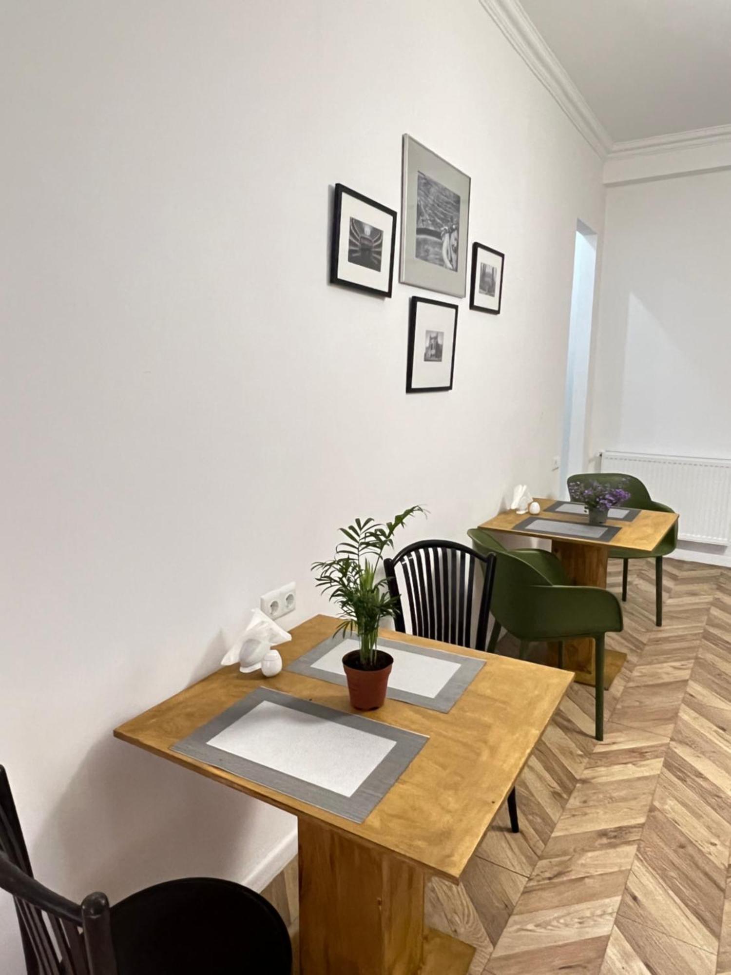 Opera Boutique Hotel Tbilisi Buitenkant foto