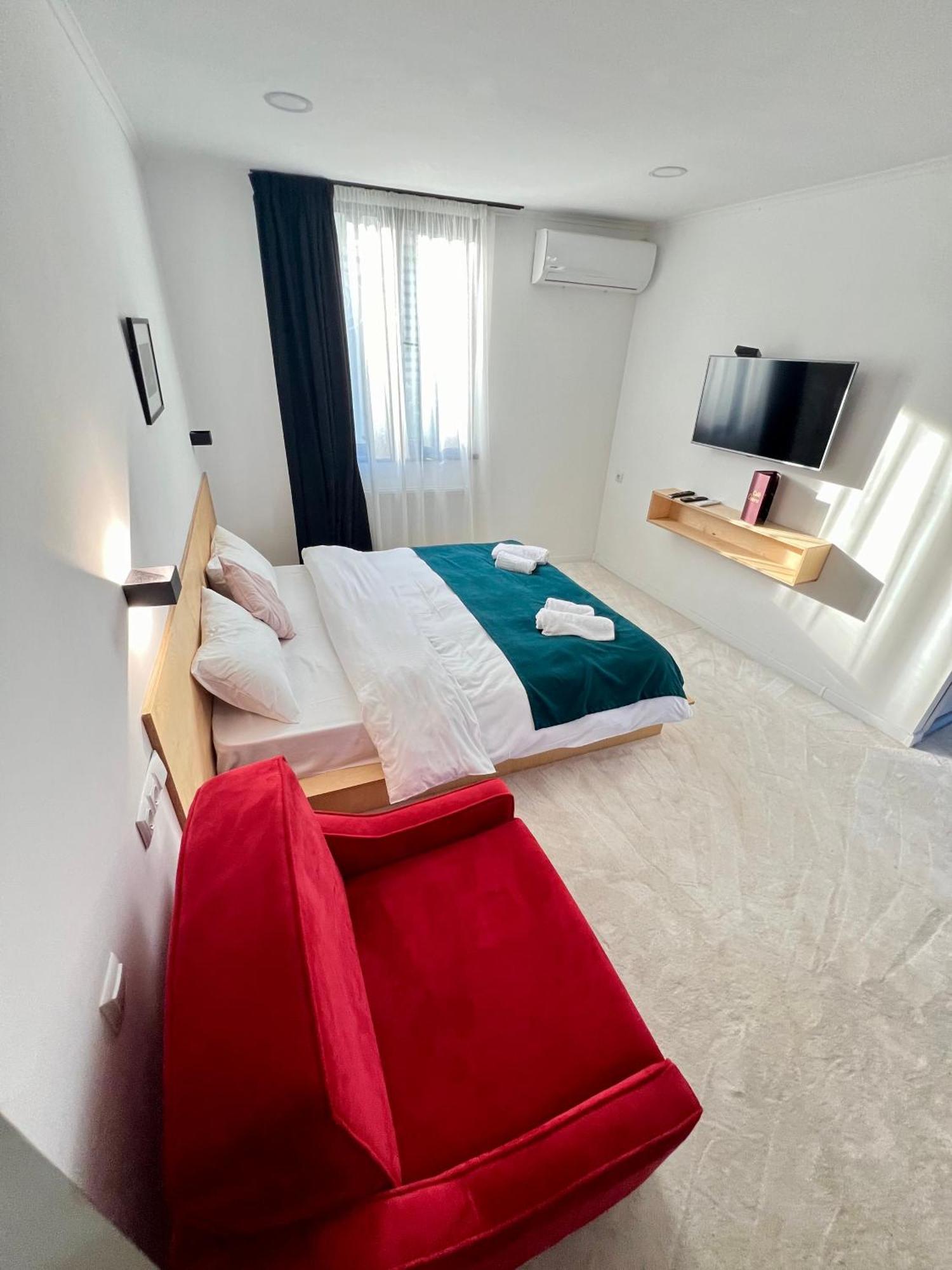 Opera Boutique Hotel Tbilisi Buitenkant foto