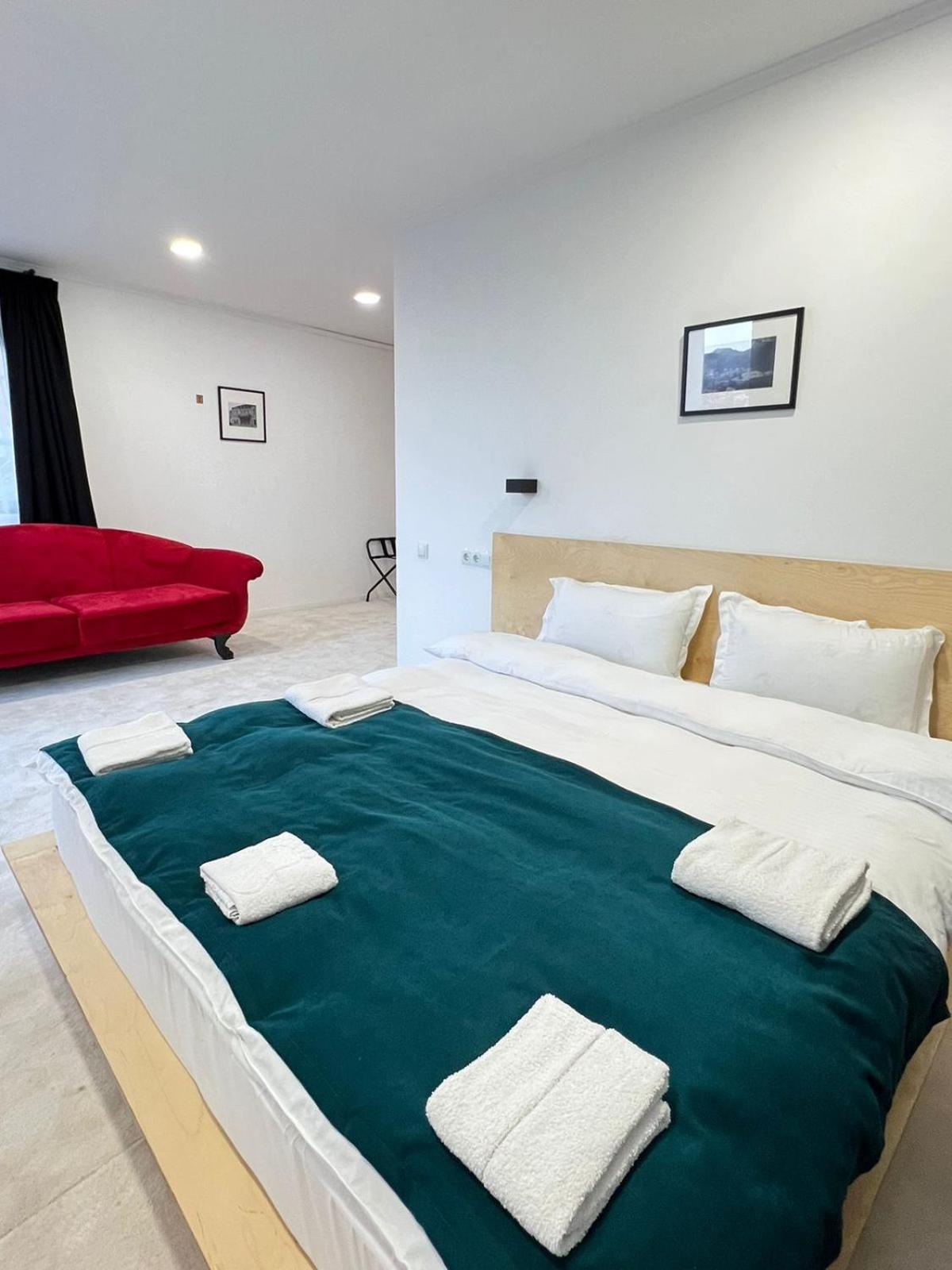 Opera Boutique Hotel Tbilisi Buitenkant foto