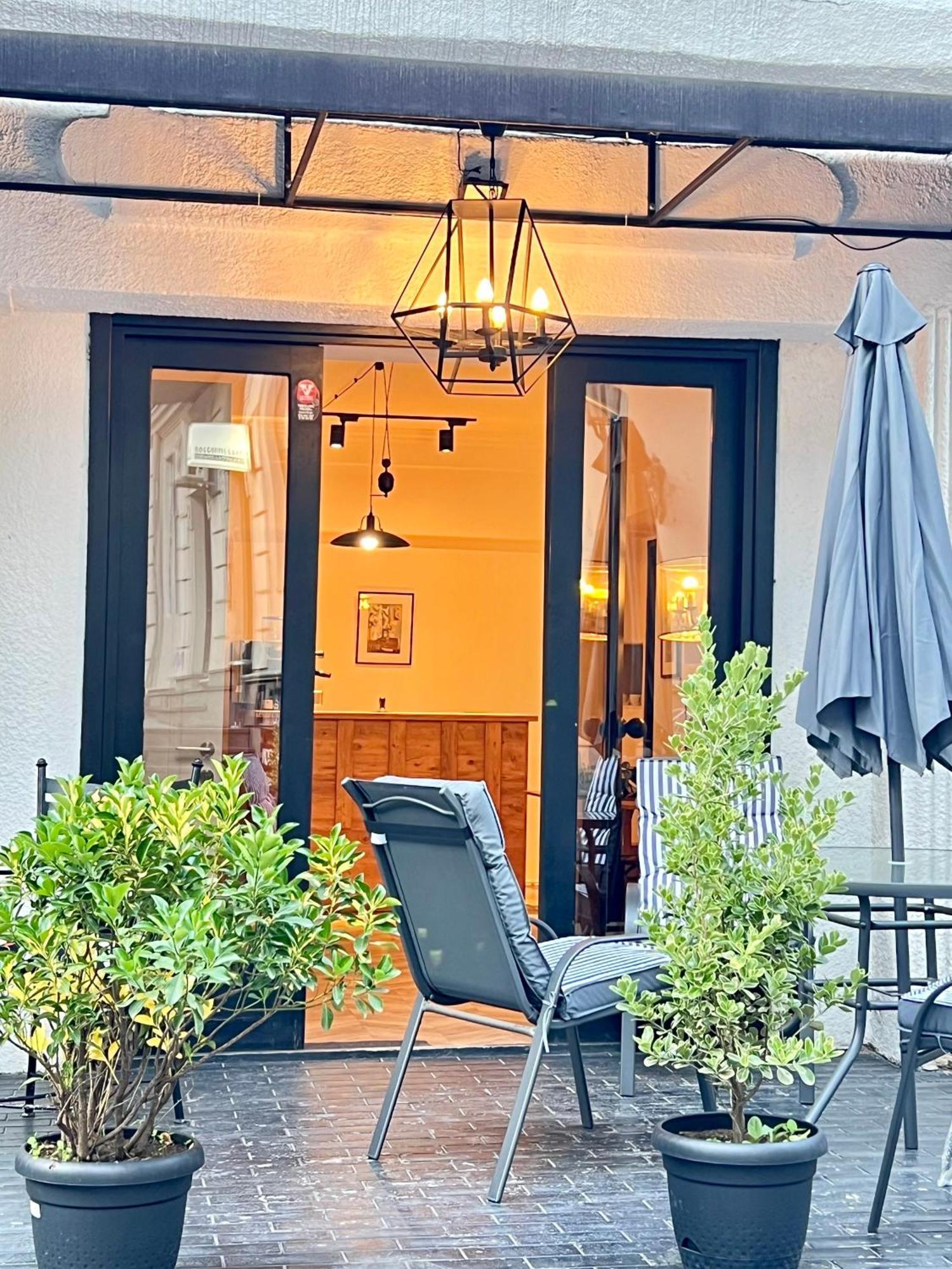 Opera Boutique Hotel Tbilisi Buitenkant foto